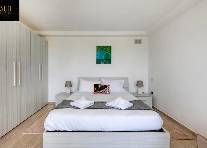 1Br Penthouse With Prvt Balcony In St Julians By 360 Estates